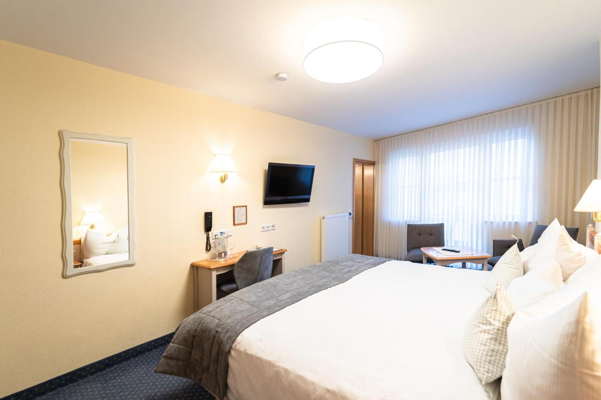 Hotel Zur Traube Uerzig Bilik gambar