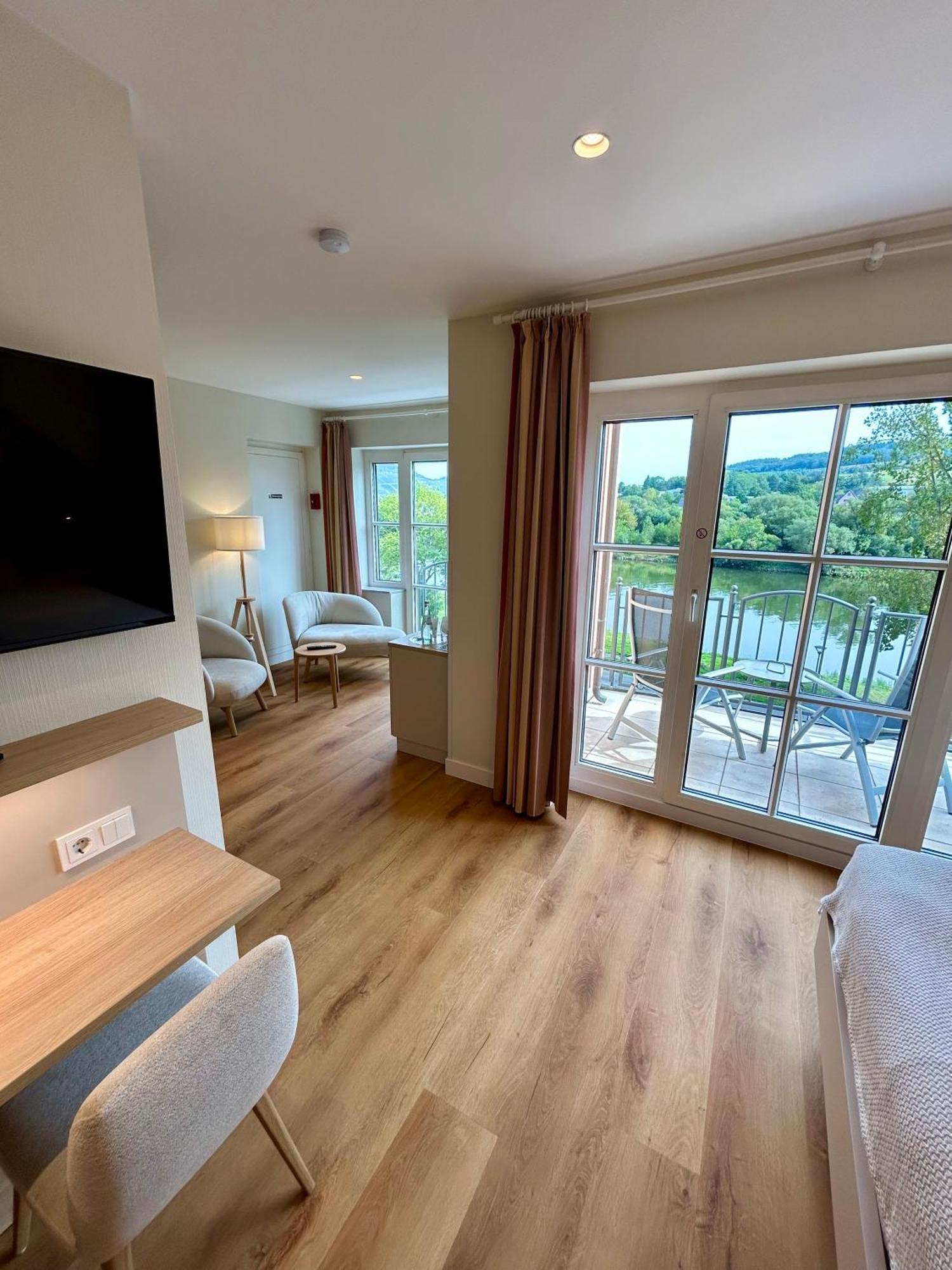 Hotel Zur Traube Uerzig Luaran gambar